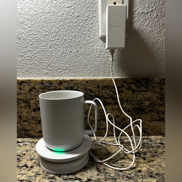 Ember Mug
Color white - Picture 3 of 4